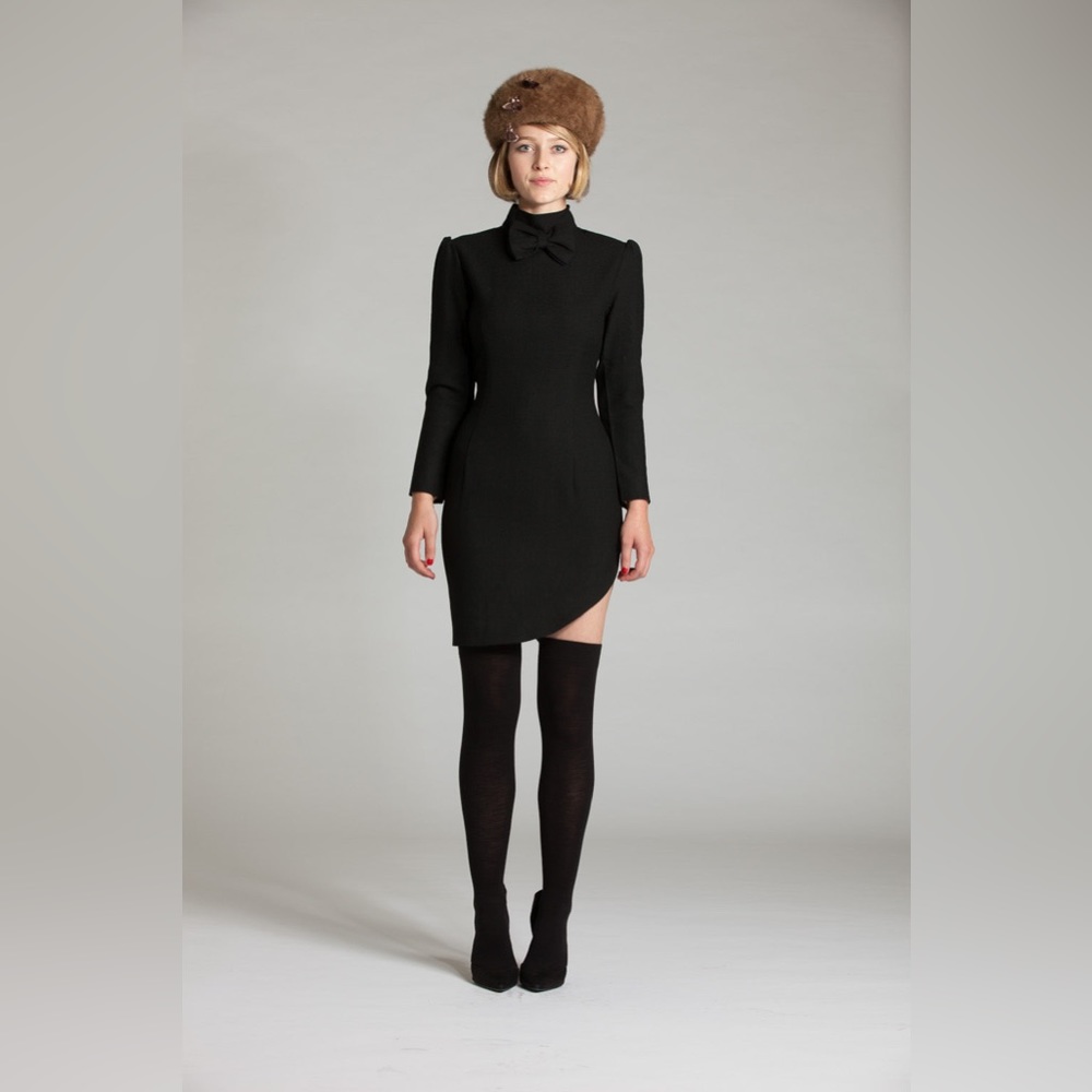 Asymmetrical Black Bow-Accent Dress - Women - Picture 3 of 4